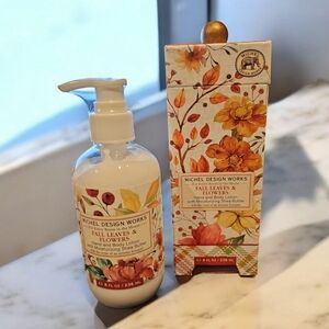 Fall Leaves & Flowers Hand and Body Lotion 8fl oz. / 236ml